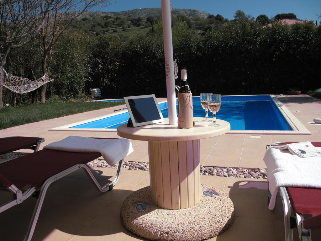 Exanthia Villas Buitenkant foto